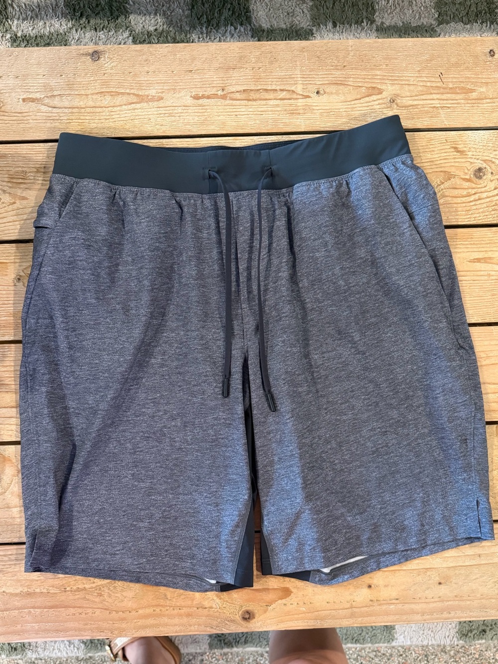 Men's lululemon Shorts size L